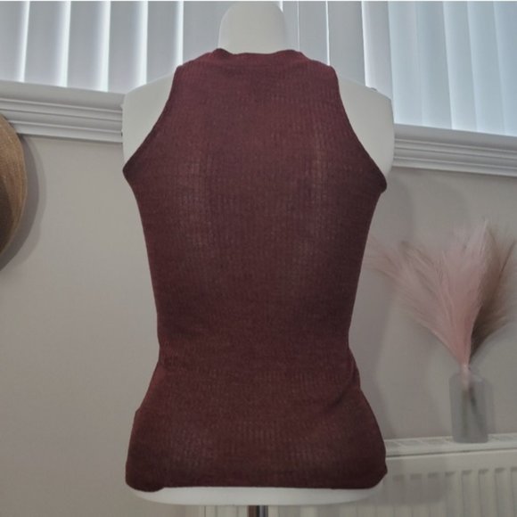 Streetwear Society Mock Neck Marroon Ribbed top- Size Small - Picture 5 of 6